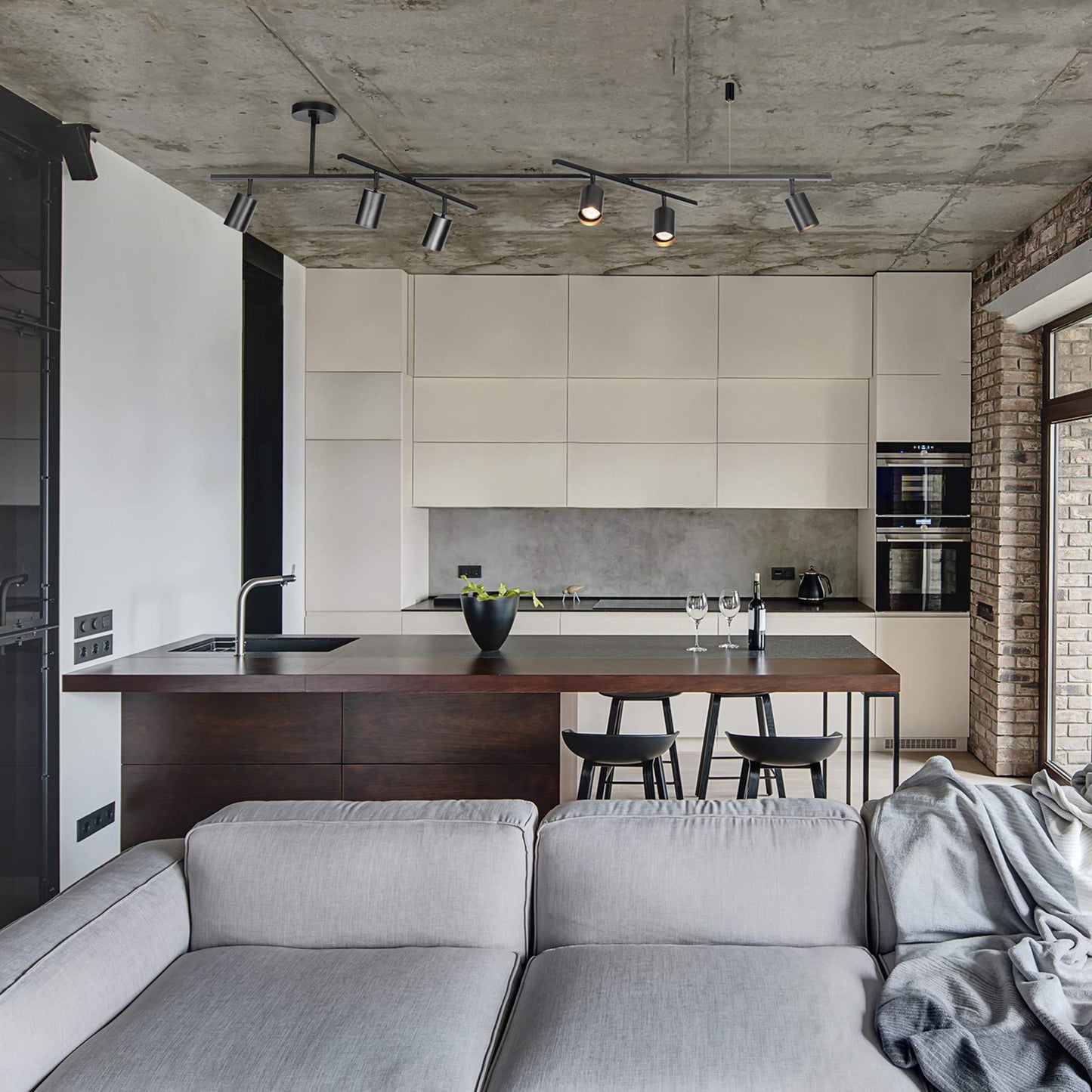 **GLOBE Electric 59829 64" 6-Light Track Lighting, Matte Black, Adjustable GU10 Heads, Swivel Bar, Dimmable Modern Industrial Fixture**