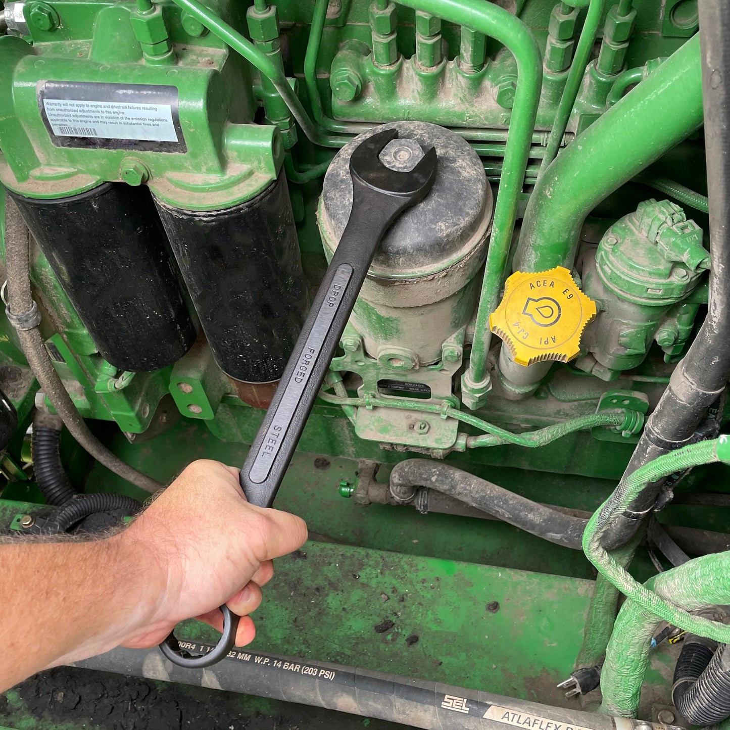 ABN Standard Wrenches Set - 16 Piece SAE Combination Wrench Set 1/4in to 1-1/4in SAE Wrench Set with Roll Up Pouch