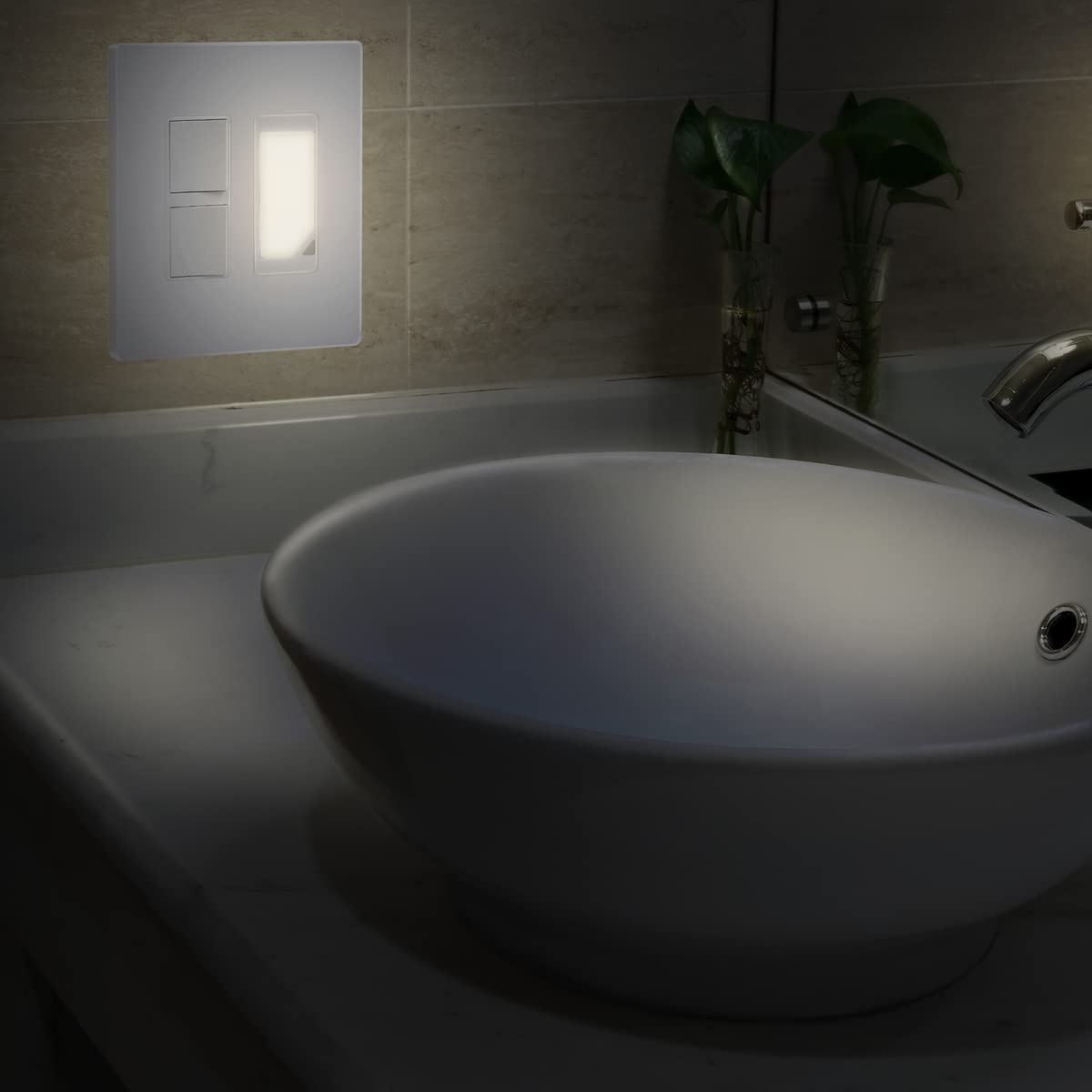 TOPGREENER Full Face LED Decorator Guide Light with Automatic Daylight Sensor, Decorator Night Light, 120VAC/15A, TGLFL-W, White