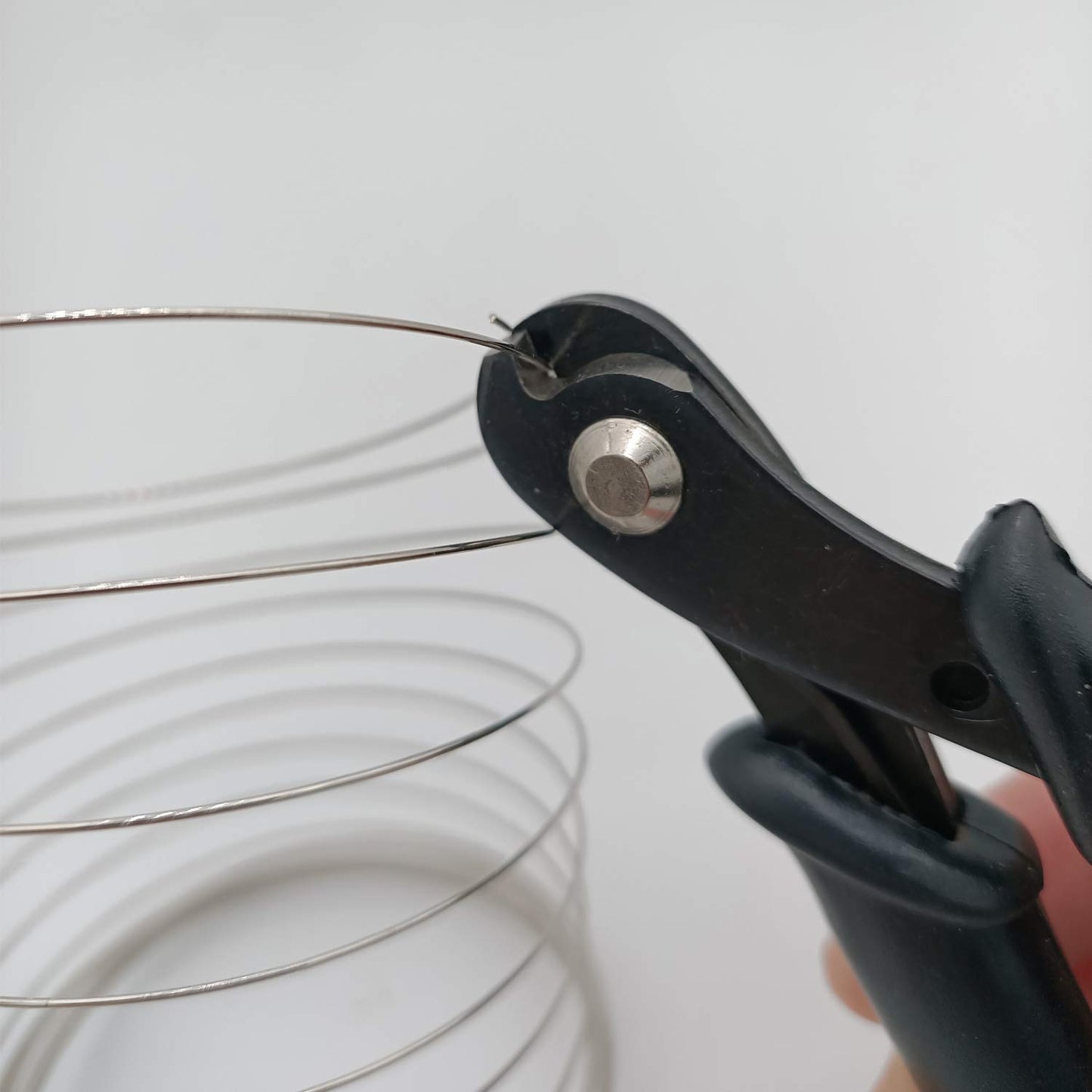 vouiu Jewelry Memory Wire Cutter