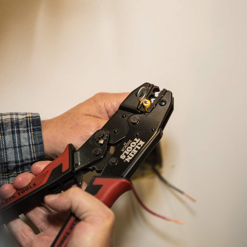 Klein Tools 3005CR Wire Crimper Tool, Ratcheting Insulated Termil Crimper for 10 to 22 AWG Wire