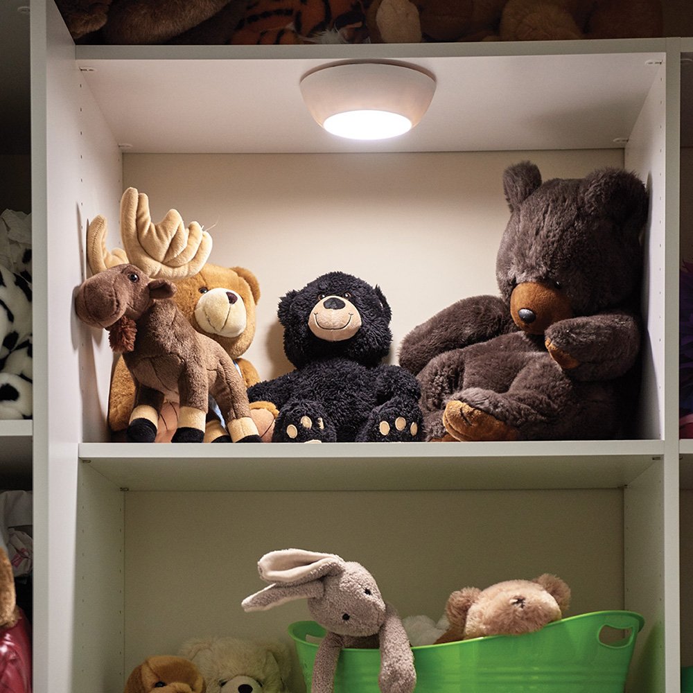 Mr Beams MB990 UltraBright Wireless Battery Powered Motion Sensing Indoor/Outdoor LED Ceiling Light, 300 Lumens, White