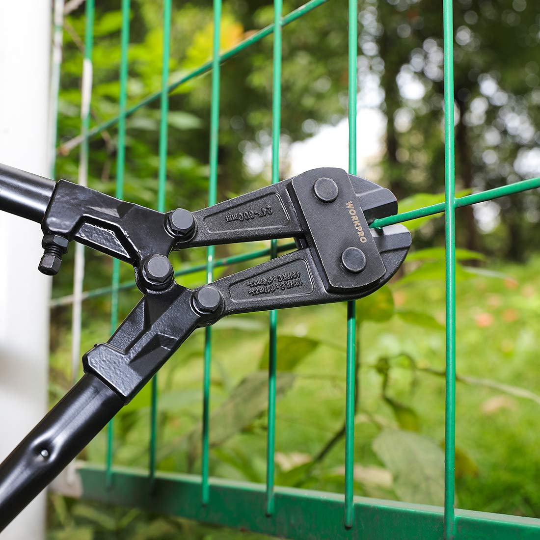 WORKPRO 24" Bolt Cutter with Chrome Vanadium Steel Blade, Cuts Padlocks, Chains, Rivets, Soft Metal, Bi-Material Rubber Grip W017015A