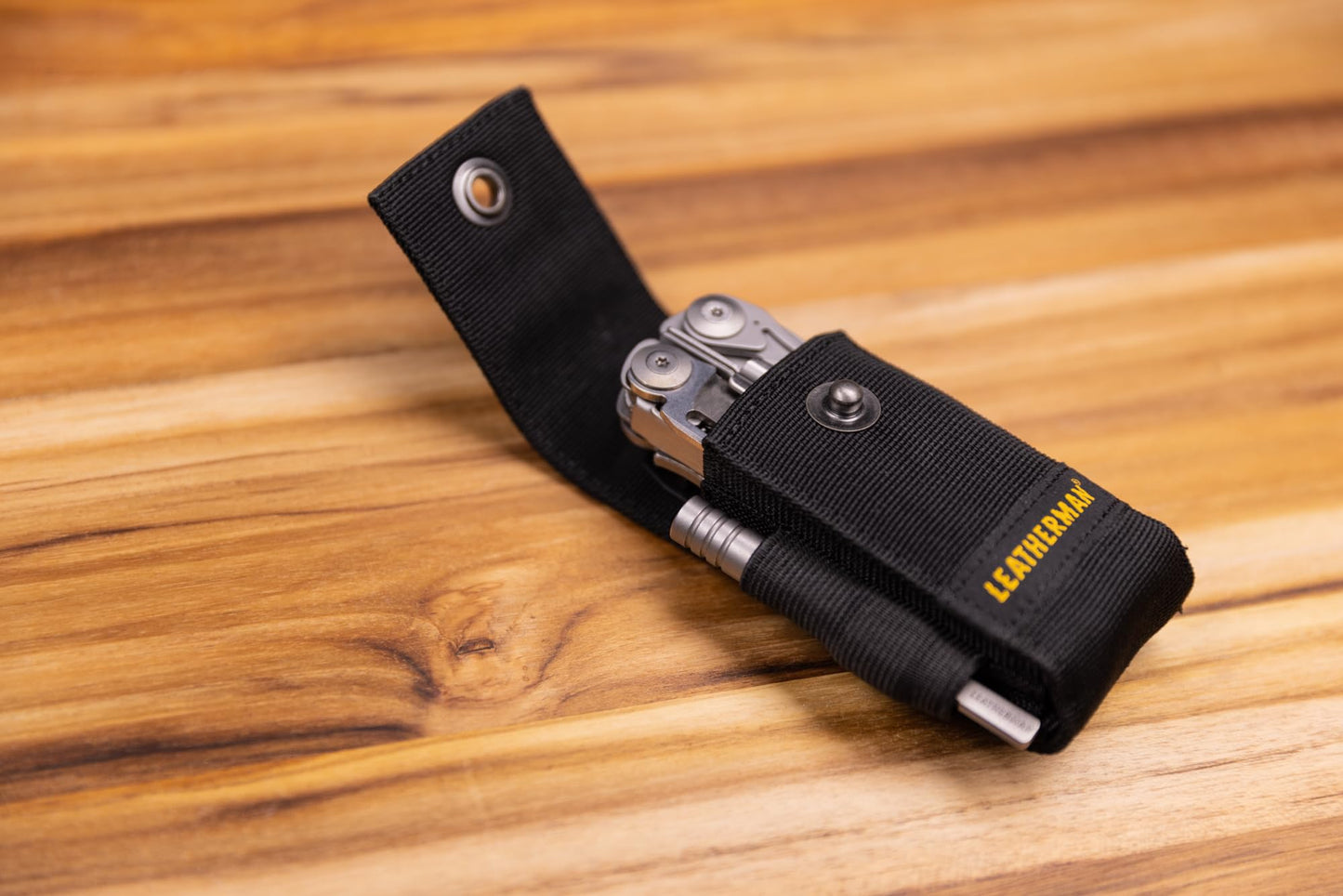 Leatherman, Ratchet driver, fits both Leatherman flat bits and standard ¼ inch bits.