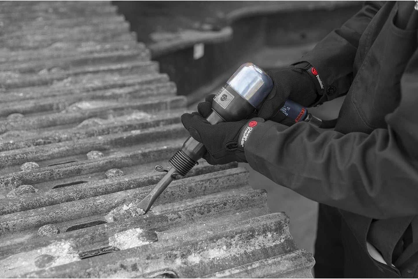 Chicago Pneumatic CP717K Air Hammer Kit – 4-Piece 0.498" Chisel Set, Spring Retainer, Heavy Duty Case, Welding & Construction Tool