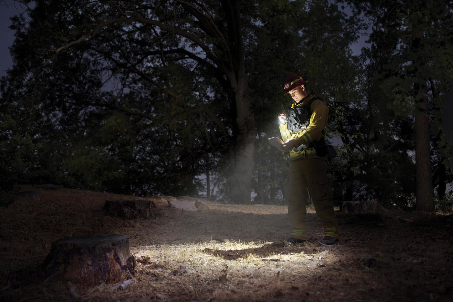 Maglite Mini PRO LED 2-Cell AA Flashlight with Holster Black - SP2P01H