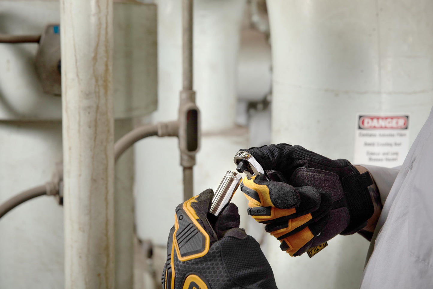 GEARWRENCH 1/4" Drive 90-Tooth Quick Release Teardrop Ratchet | 81014T