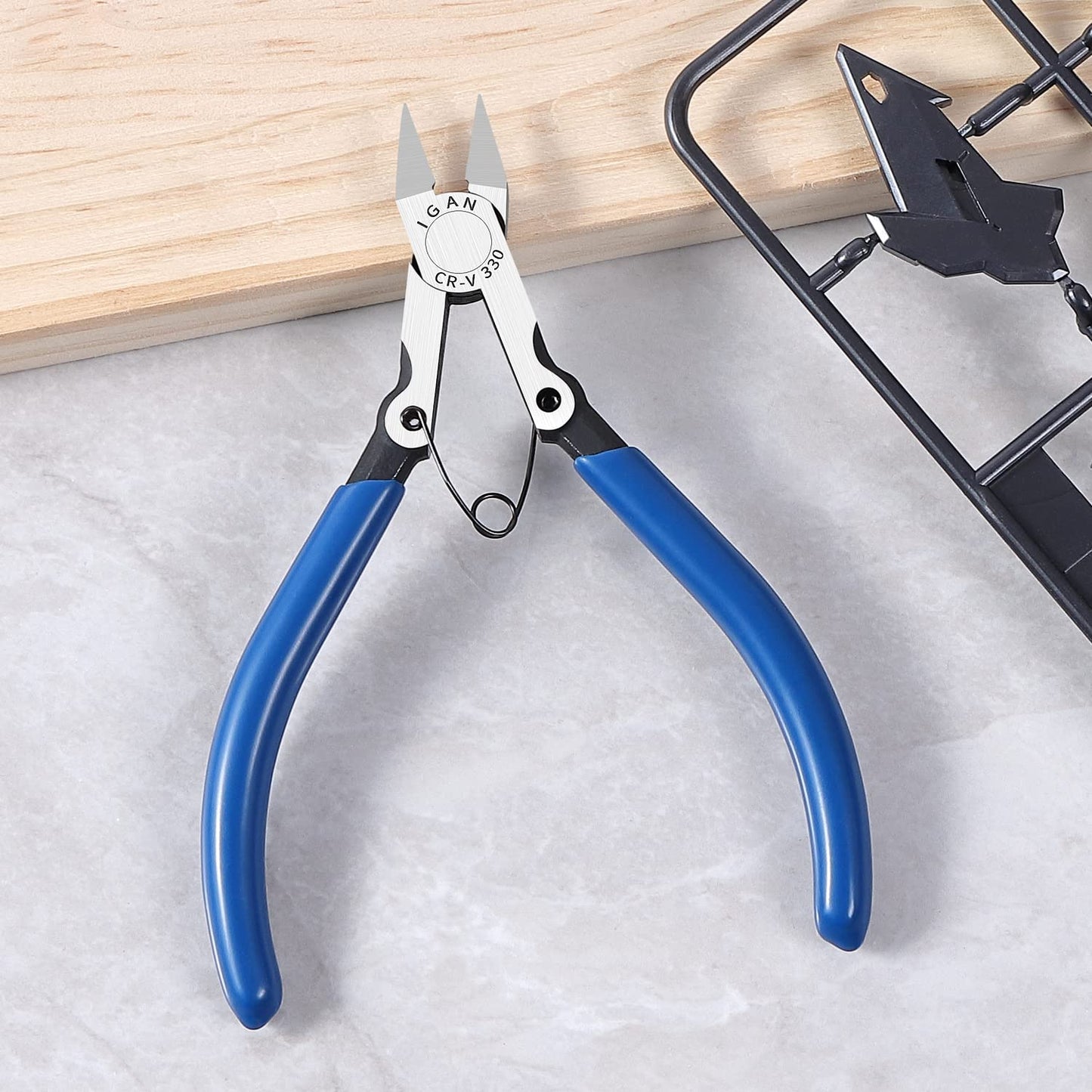 IGAN-330 Flush Cutters, Precision Wire Cutter Pliers, Diagonal Side Snips & Small Wire Nippers for Electronics, Sprue & Fine Cutting