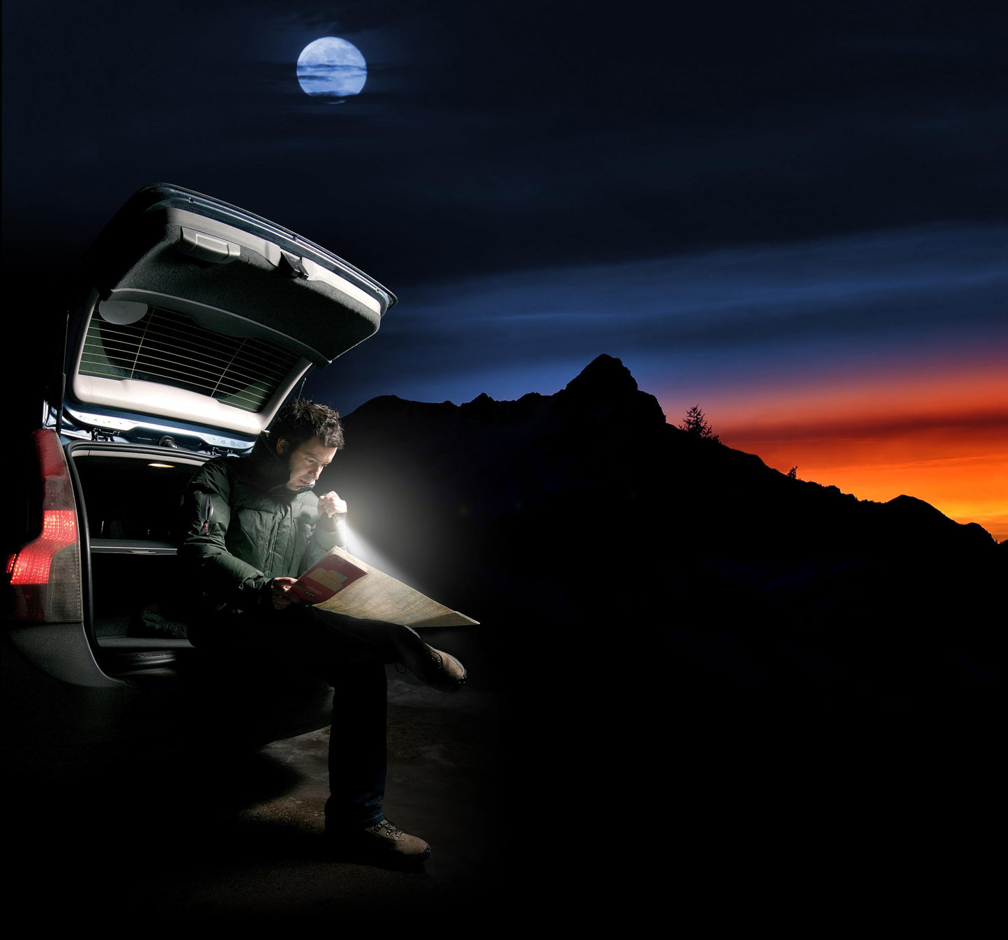 Maglite Mini PRO LED 2-Cell AA Flashlight with Holster Black - SP2P01H