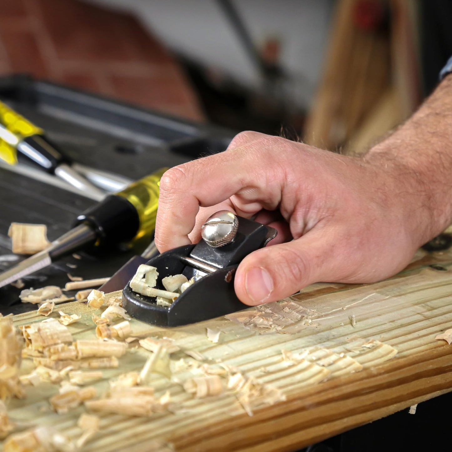 GreatNeck LSO 3-1/2" Block Plane, Small Wood Planer with Steel Frame & Adjustable Blade, One-Handed Use for Crafts & Home Projects