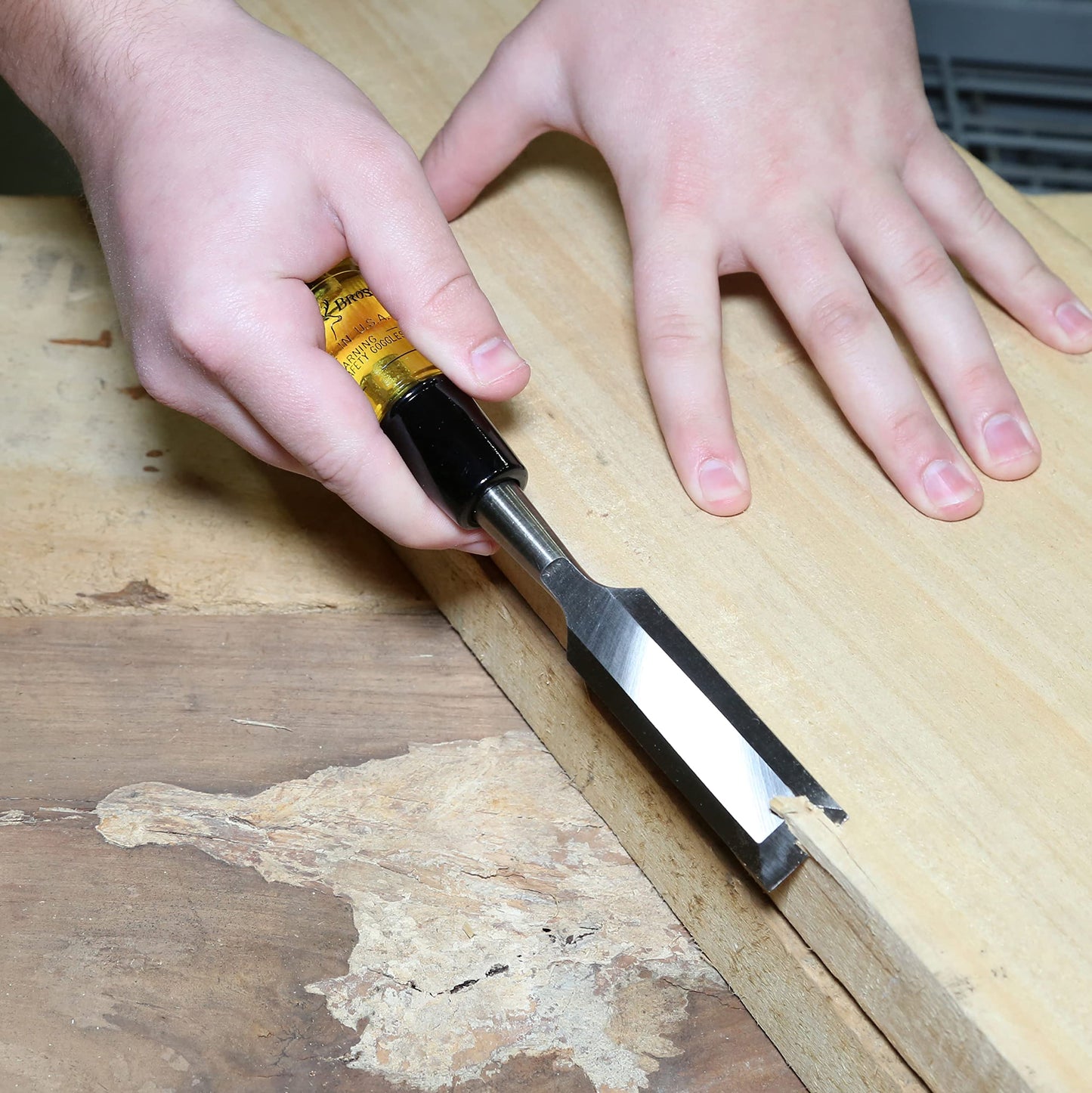 Buck Brothers 120106BC 1" Wood Chisel, USA Made, Tempered Steel Blade, Mallet-Safe Handle for Paring & Finishing Woodworking Cuts