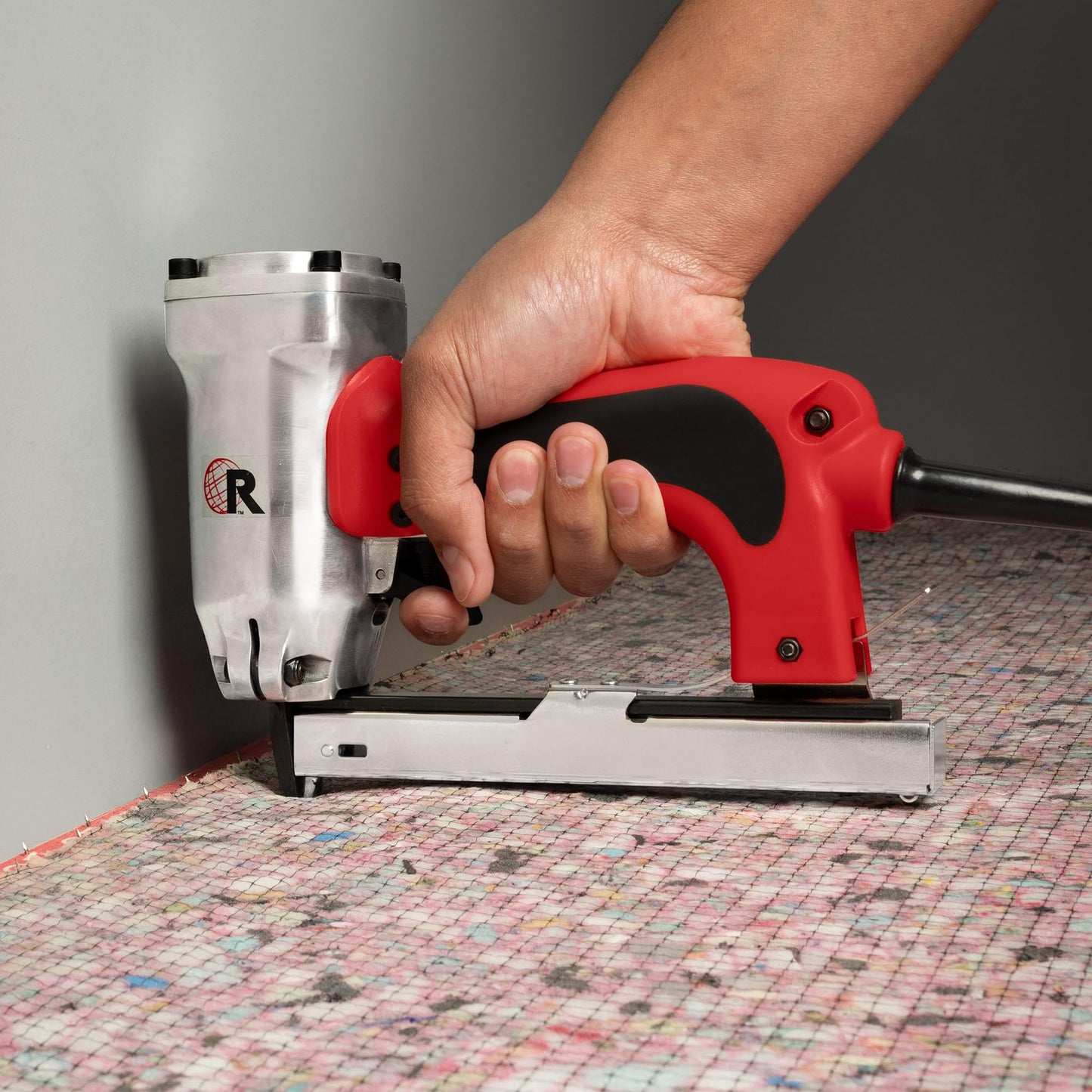 ROBERTS 10-600 3/16" Crown, 120V, 15-Amp, 20 Gauge Electric Stapler with Carrying Case, Red