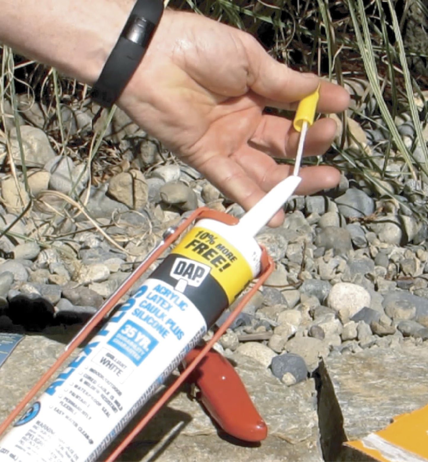 Caulk Cap CCY Caulk Saver Series, Reusable Caulk Tube Sealers with Built-in Puncture Pin, 4 Pack