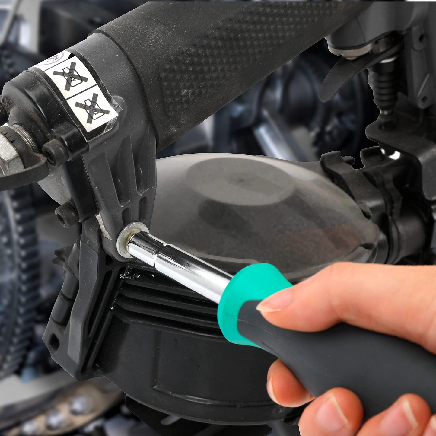 Amazon Basics 6-in-1 Multi-Bit Screwdriver/Nut Driver, Multicolor(Silver, Northern Glow Green, Grey)