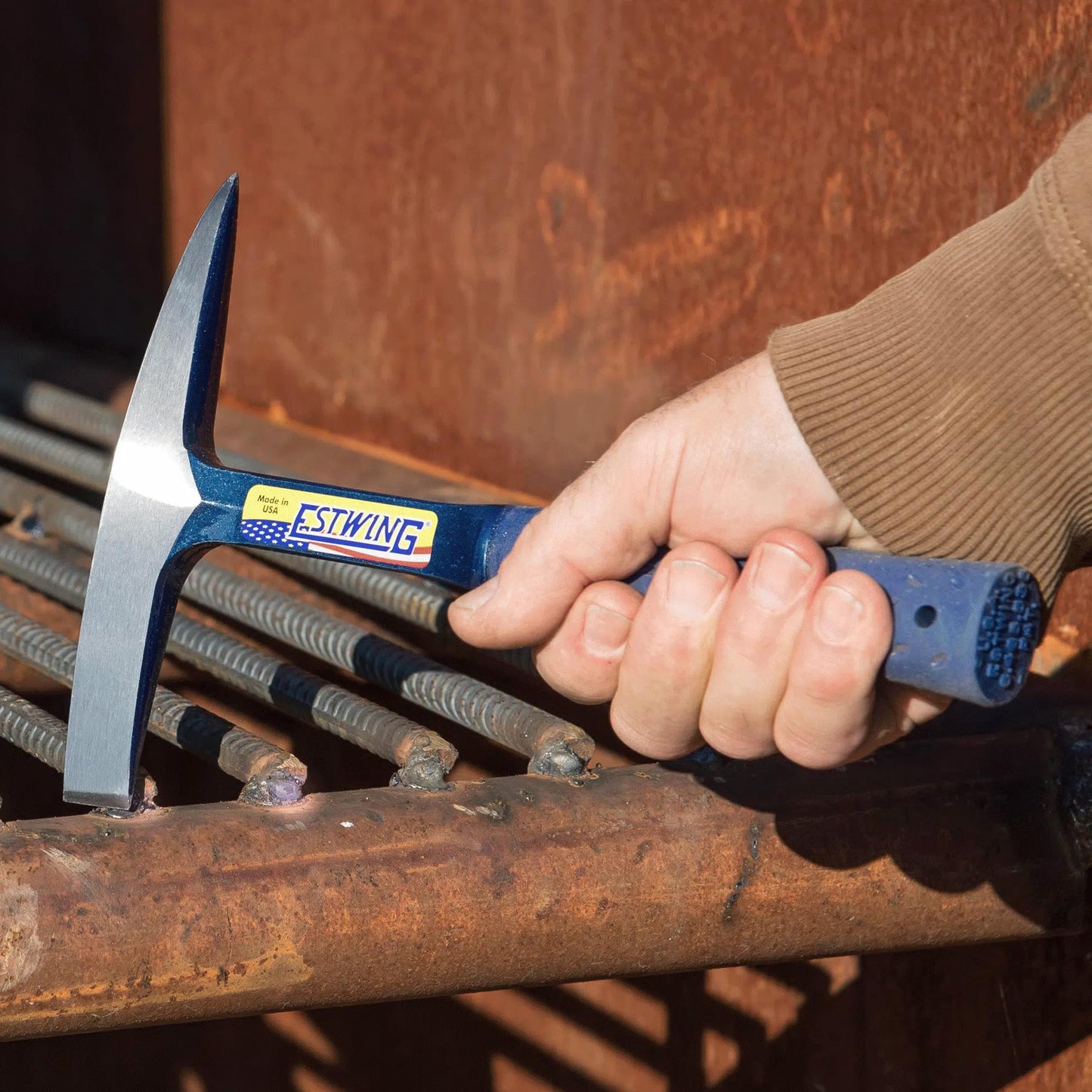 ESTWING Welding/Chipping Hammer - 14 oz Slag Removal Tool with Forged Steel Construction & Shock Reduction Grip - E3-WC